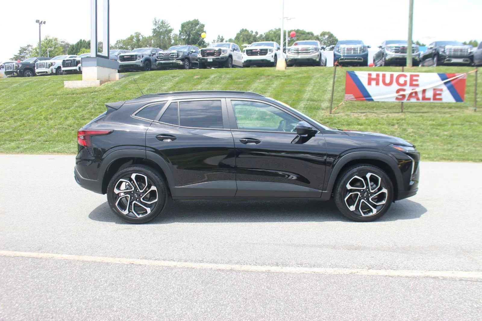 Used 2025 Mosaic Black Metallic Chevrolet 2RS image 9