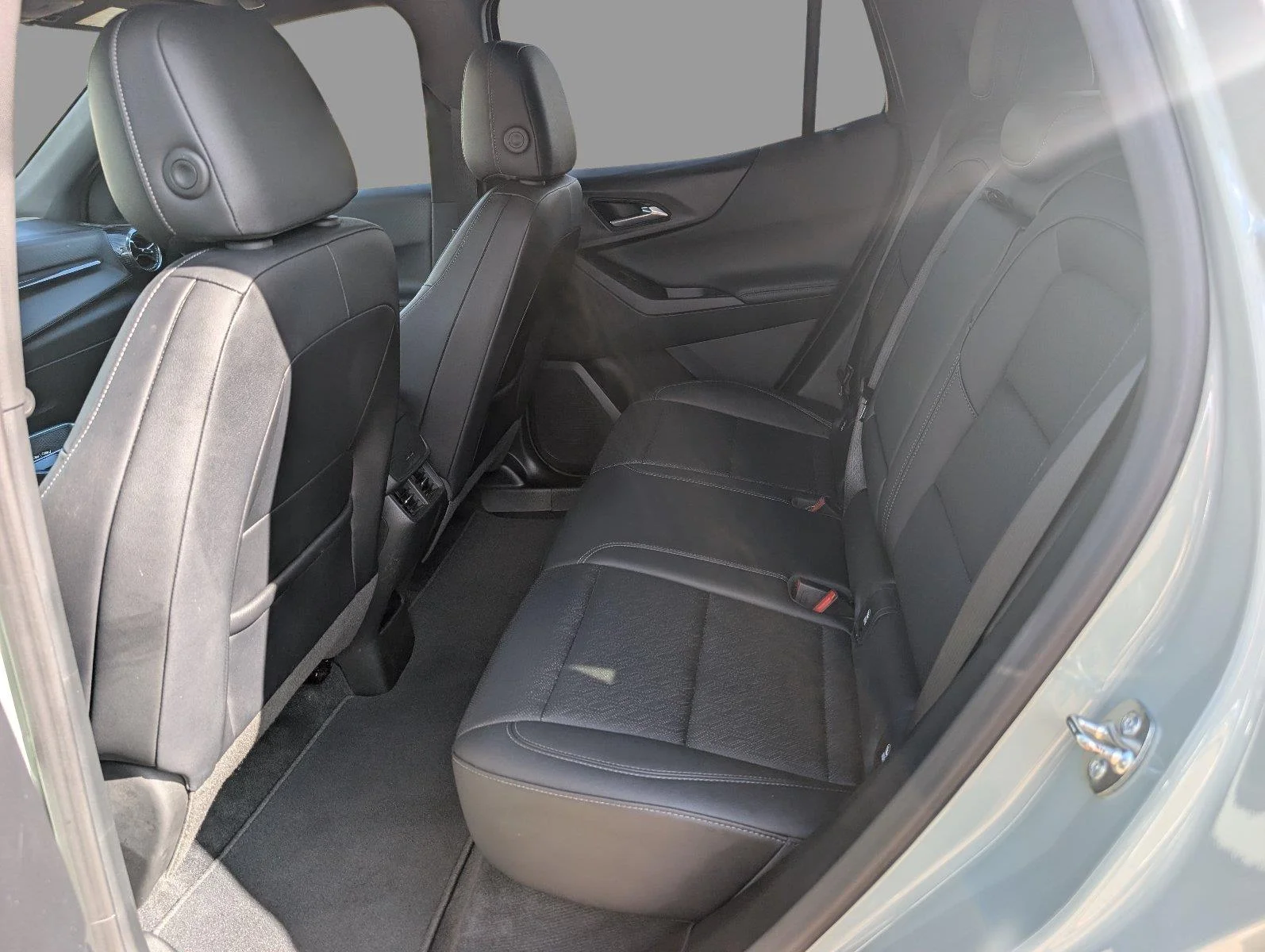 Used 2025 Cacti Green Chevrolet LT image 31