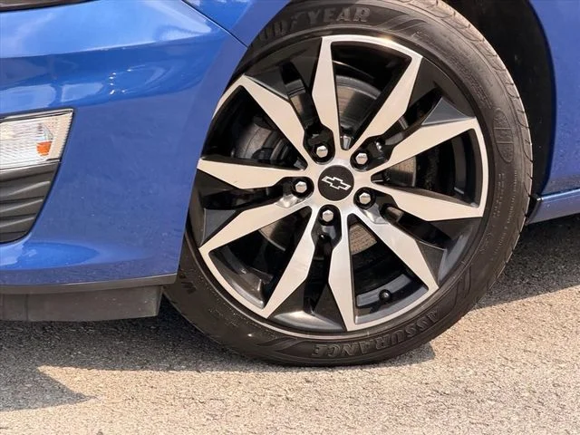 Used 2023 Blue Chevrolet RS image 28