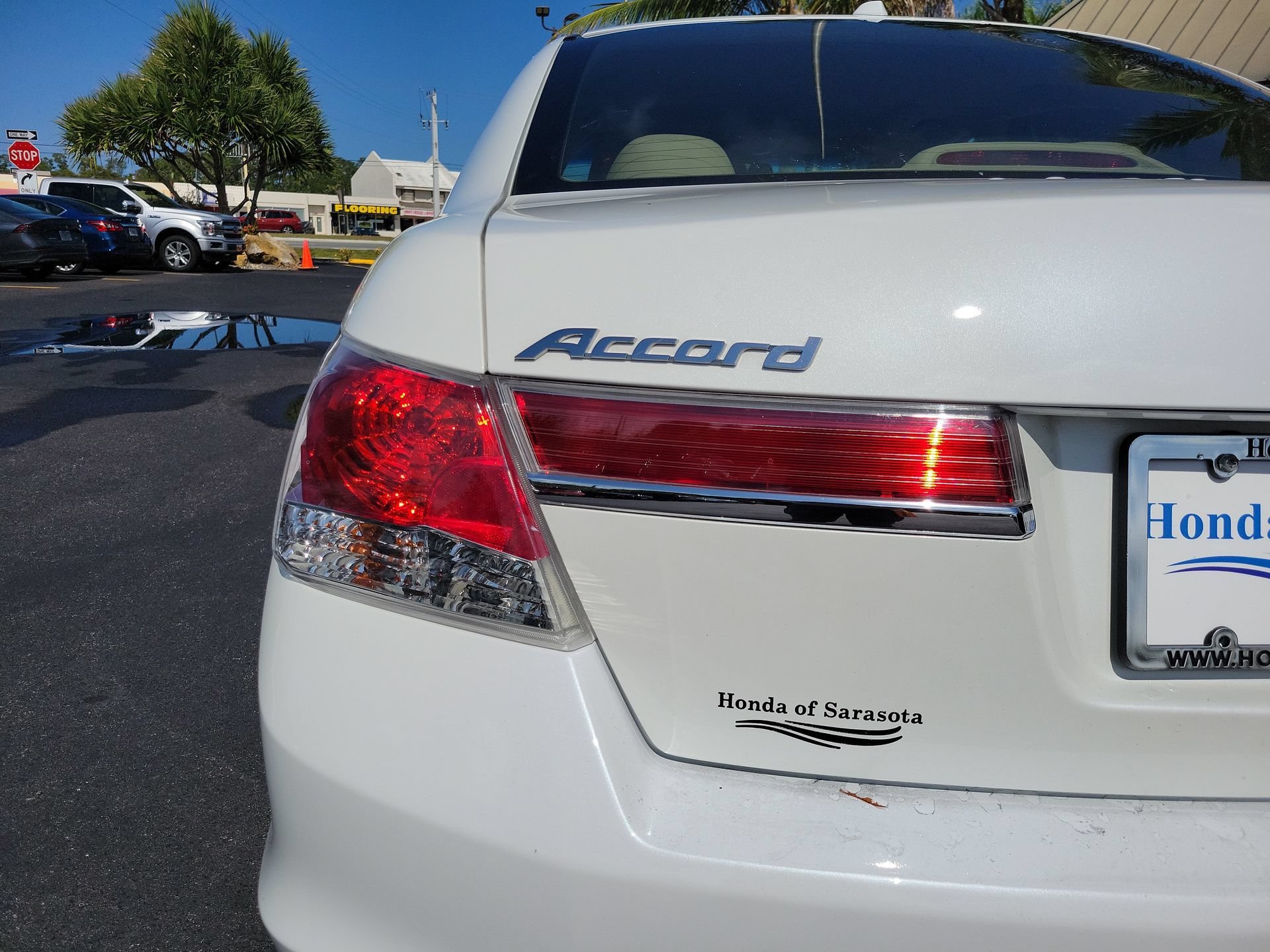 Used 2012 Taffeta White Honda EX-L image 11