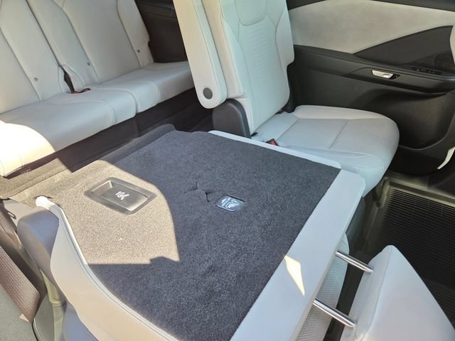 New 2026 Wind Chill Pearl Lexus PREMIUM AWD image 5