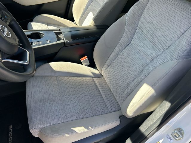 Used 2023 White Nissan SV image 27