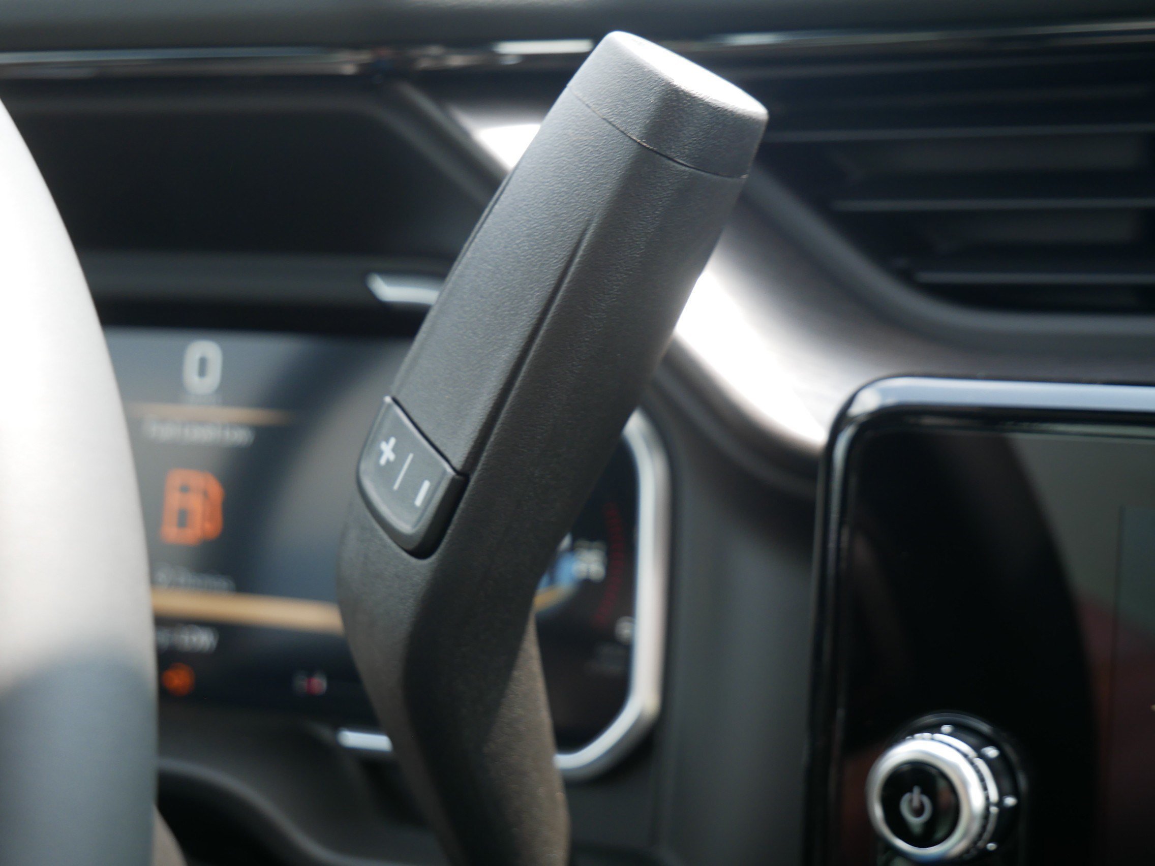 2026 GMC Sierra 3500HD AT4 - Photo 9