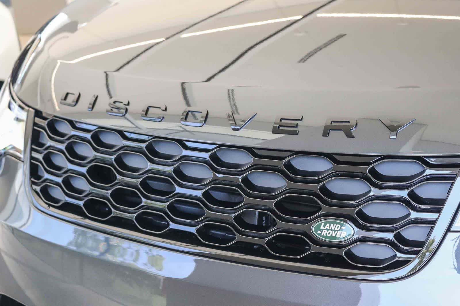 New 2026 Carpathian Grey Land Rover Dynamic SE image 9
