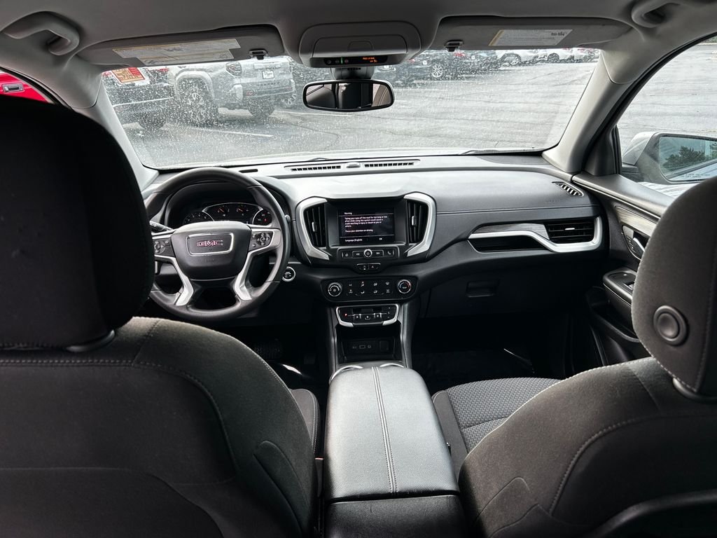 Used 2023 Sterling Metallic GMC SLE image 8