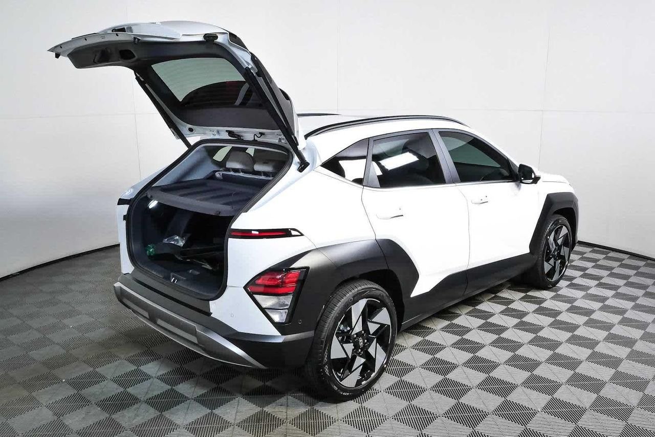 New 2026 Atlas White Hyundai Limited FWD image 40