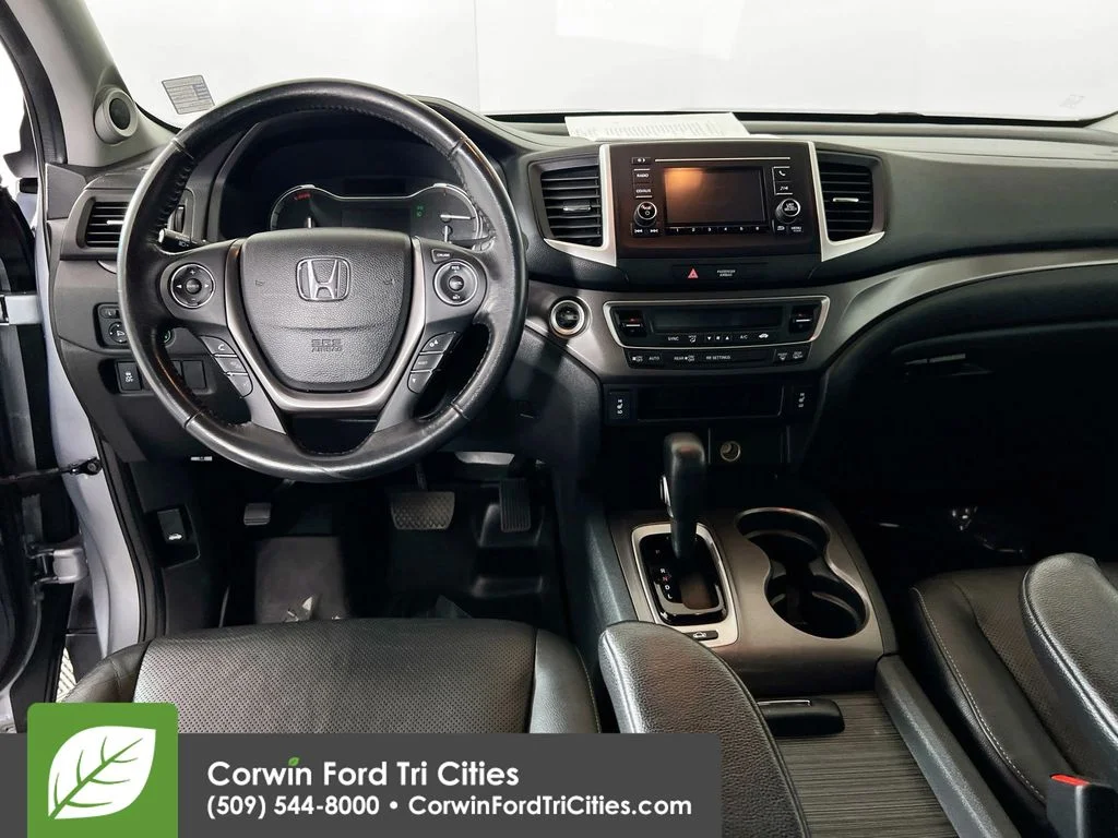 Used 2017 Silver Honda RTL image 24