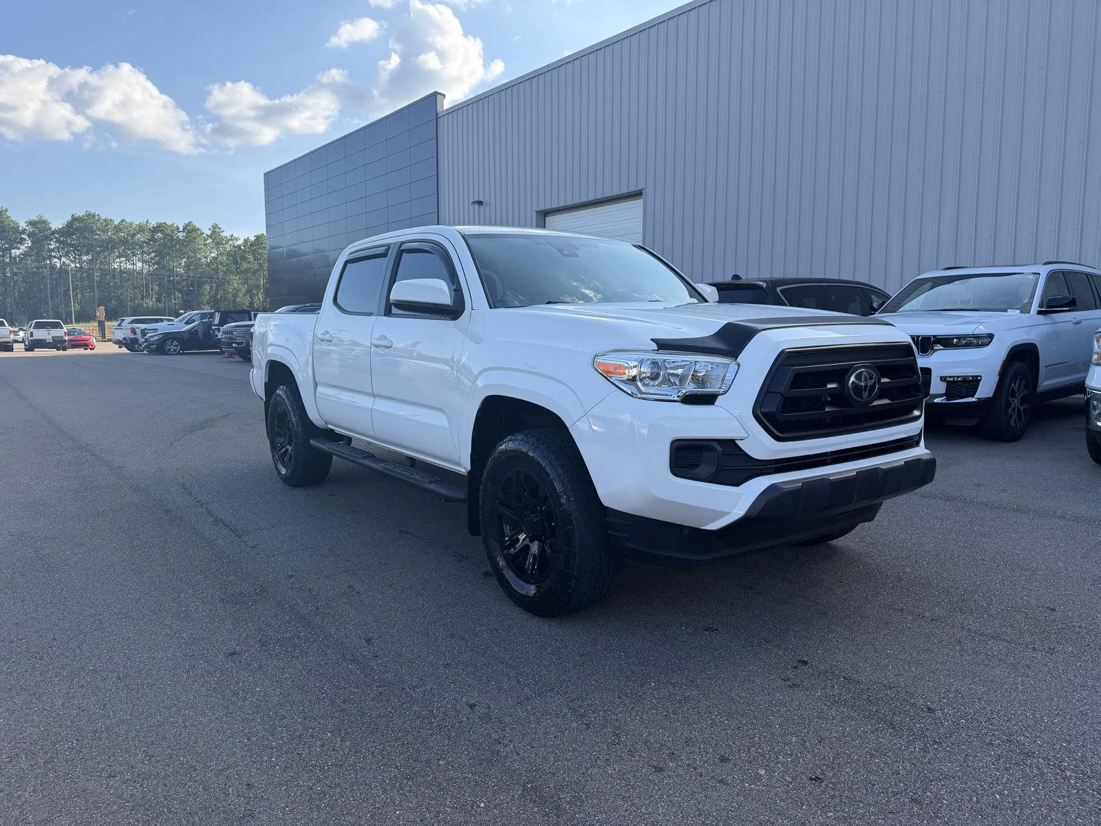 Used 2022 White Toyota SR image 3