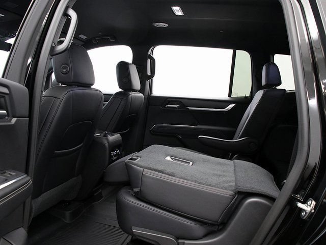 2026 GMC Acadia Elevation - Photo 14