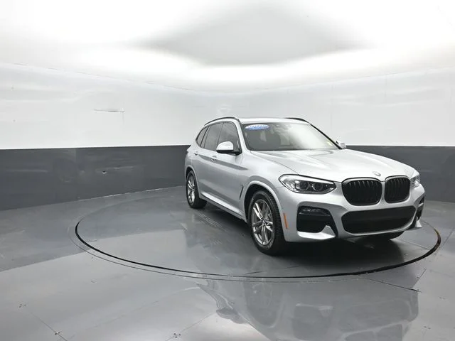 Used 2021 Silver BMW xDrive30i image 3