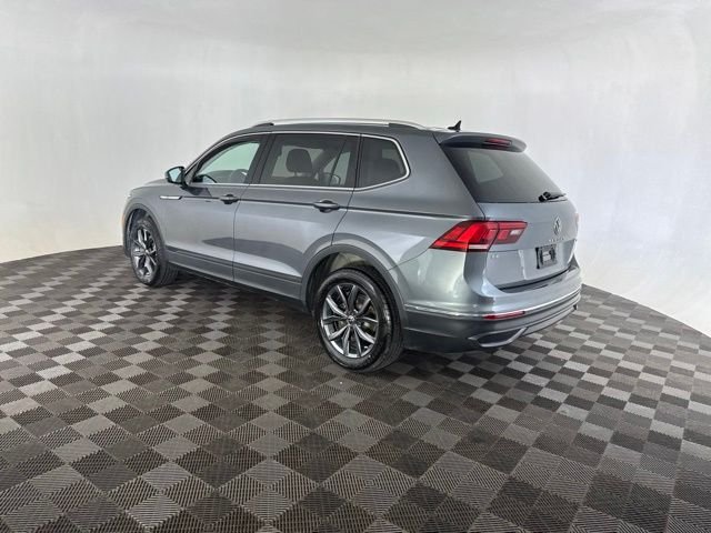 Used 2022  Volkswagen 2.0T SE image 7