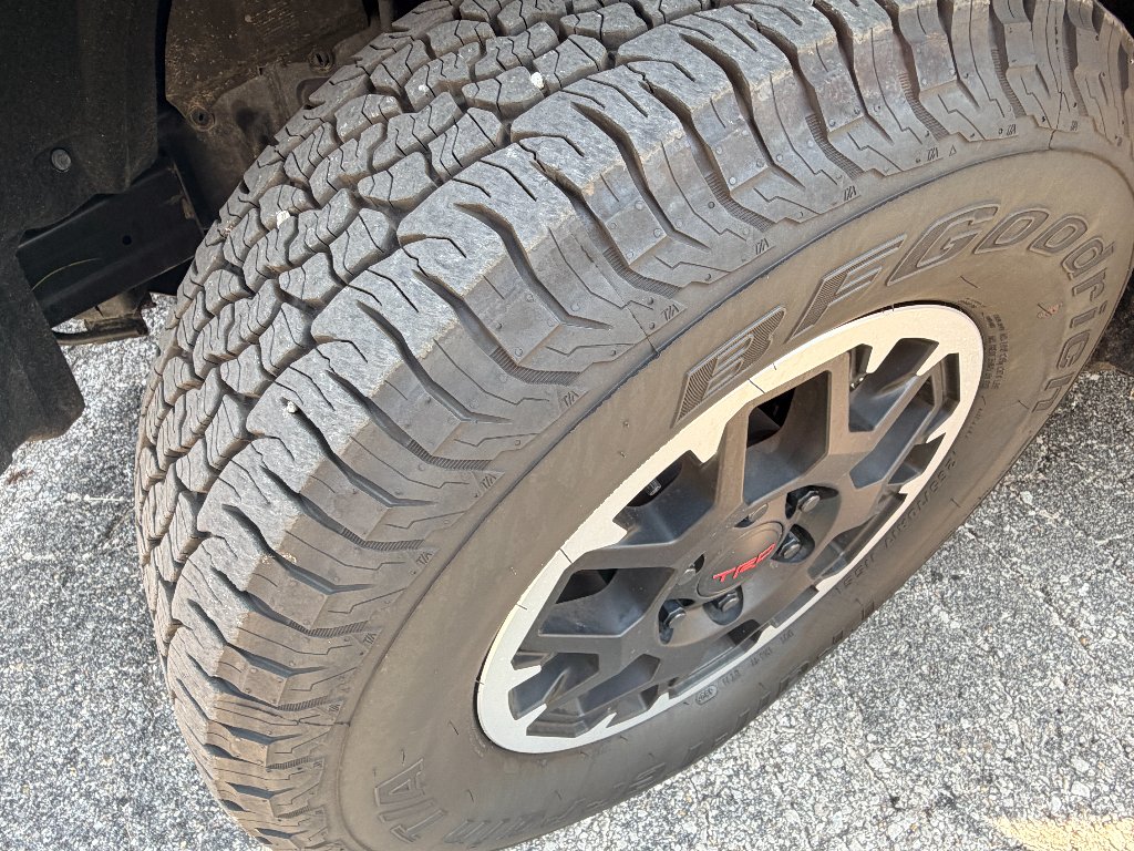 Used 2026 Ice Cap Toyota SR5 image 34