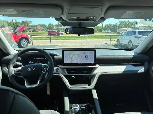 New 2026 Space White Metallic Ford Active image 44