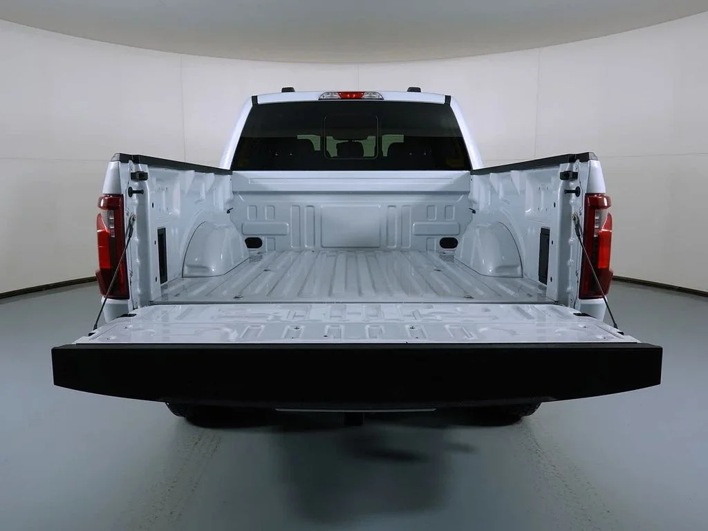 New 2025 White Ford XLT image 5