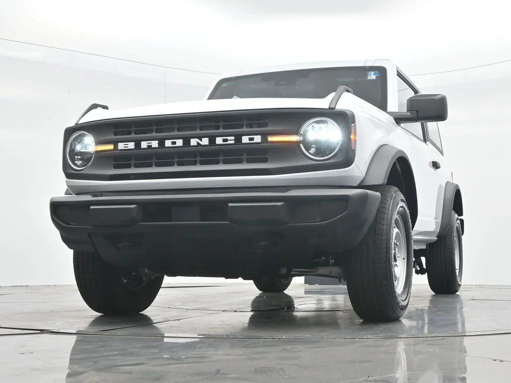 New 2026 Oxford White Ford Base image 32
