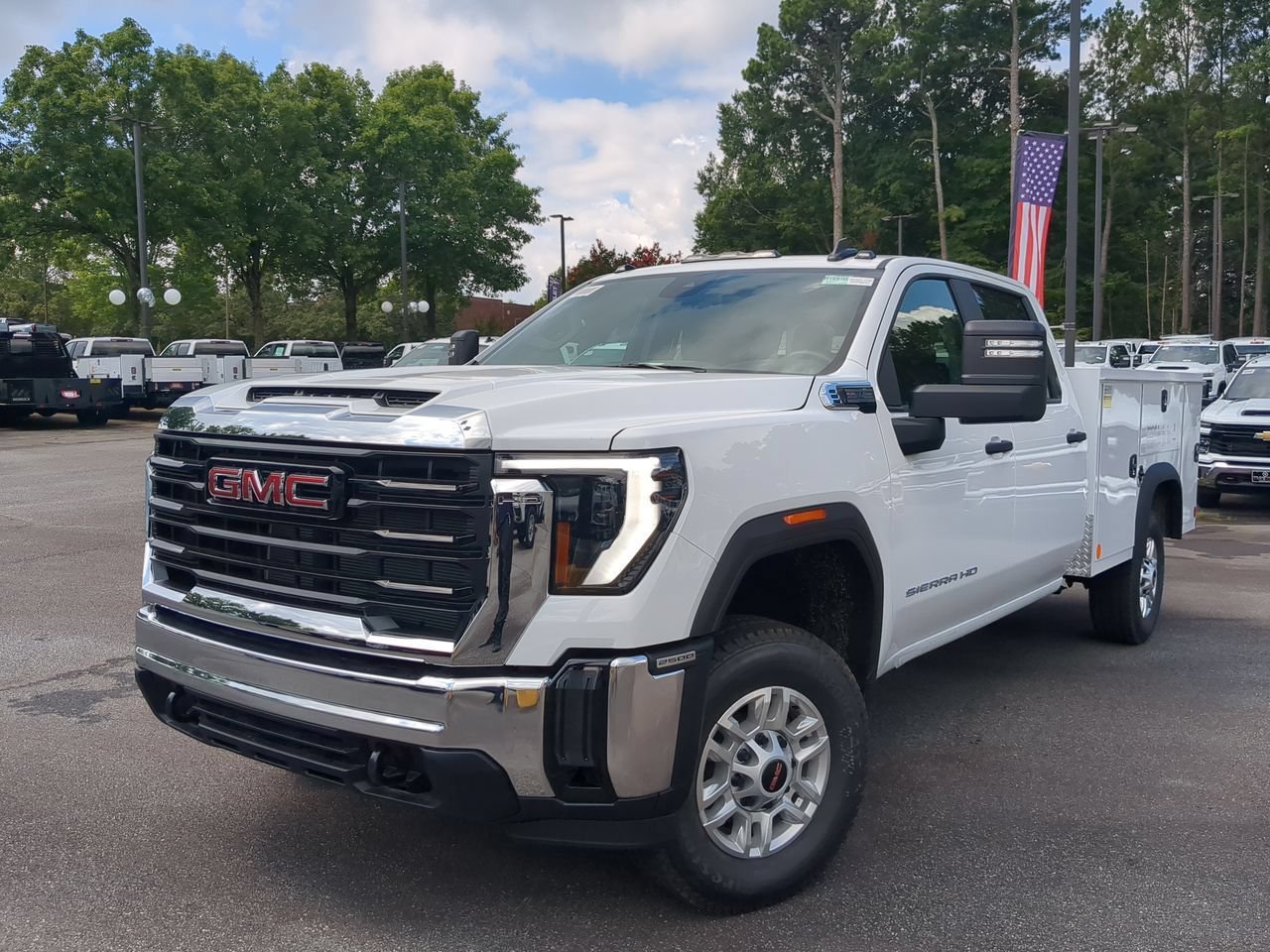 New 2026 Summit White GMC Pro image 1