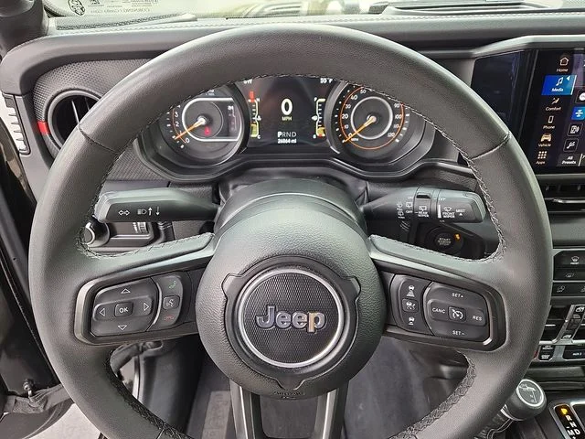 Used 2025 Black Jeep Rubicon image 18