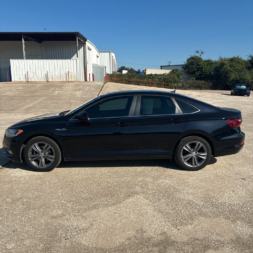 Used 2020 Deep Black Pearl Metallic Volkswagen R-Line image 2