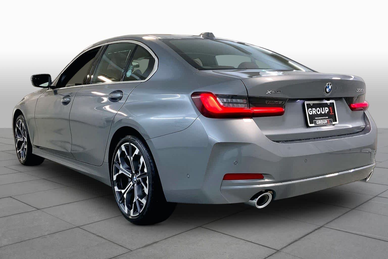 New 2026 Skyscraper Grey Metallic BMW 330i NA xDrive image 12