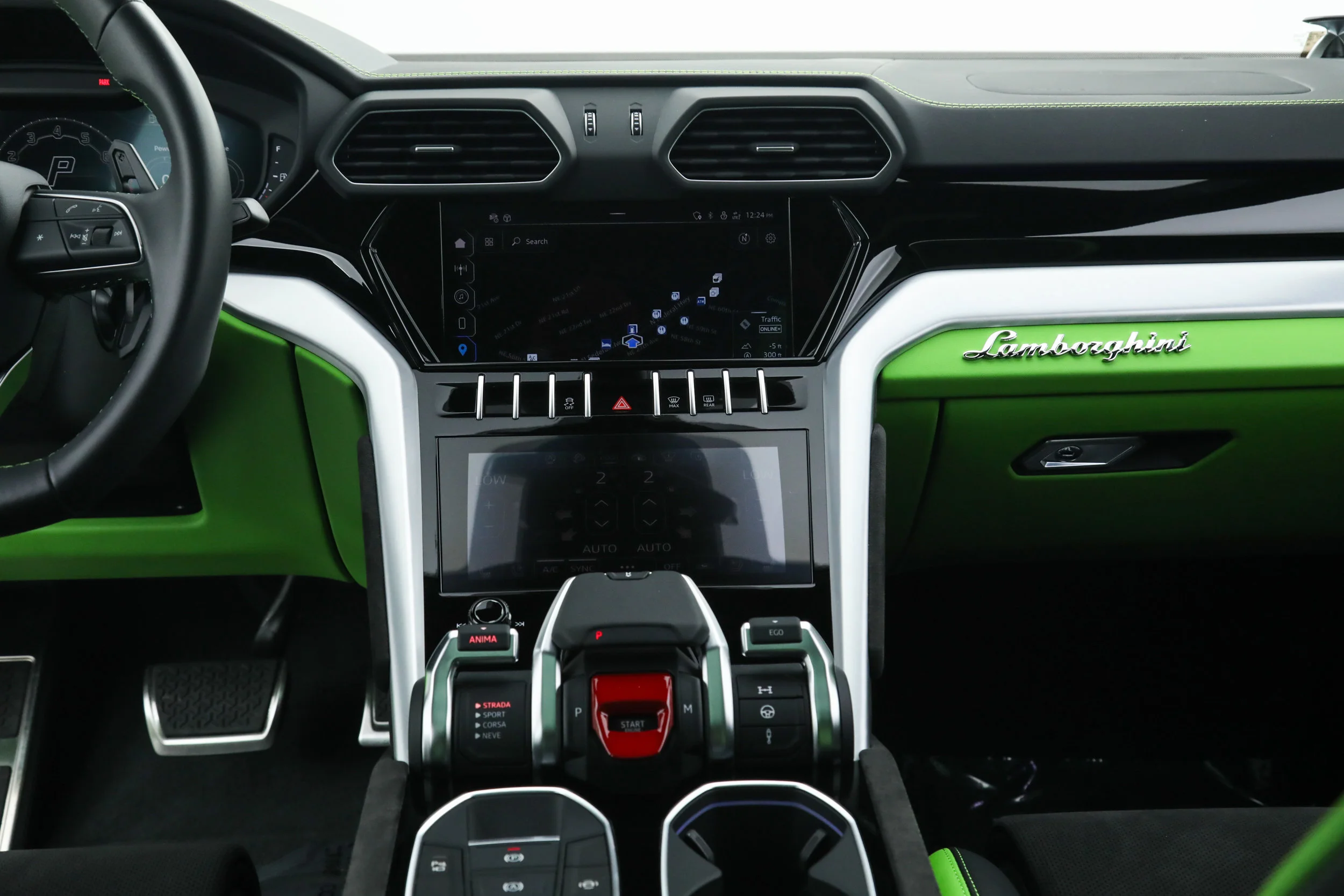 Used 2024 Green Lamborghini S image 33