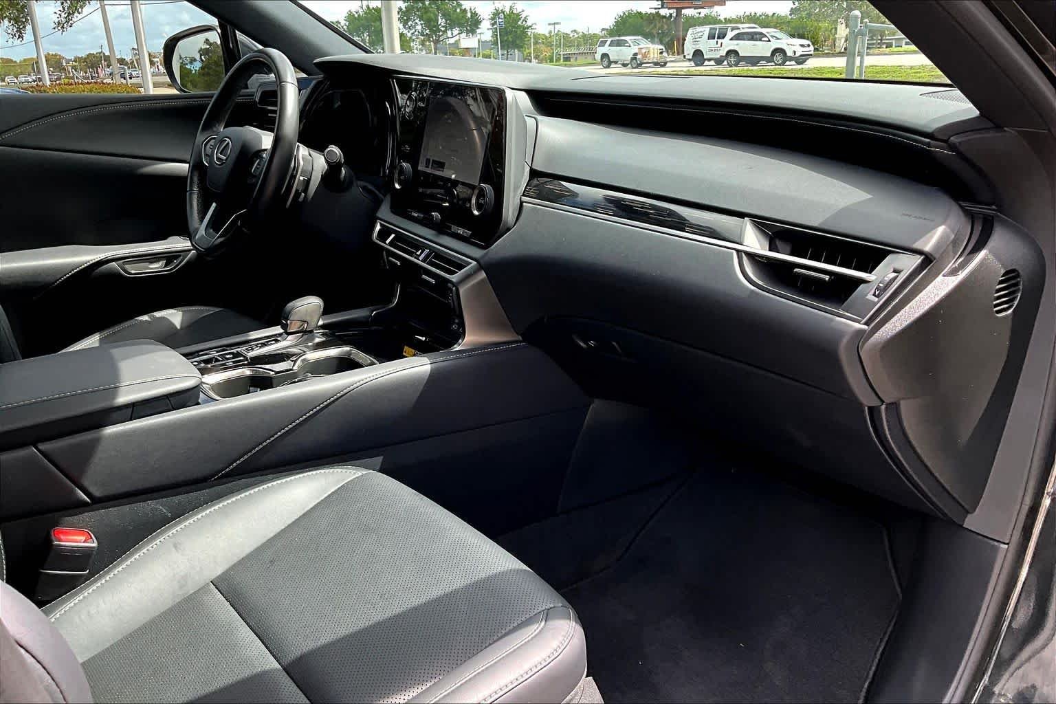 2024 Lexus RX 350 - Photo 19