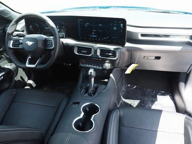 2025 Ford Mustang EcoBoost Premium Convertible - Photo 40