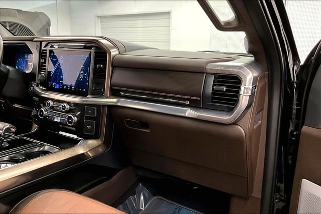 Used 2025 Agate Black Metallic Ford King Ranch image 20