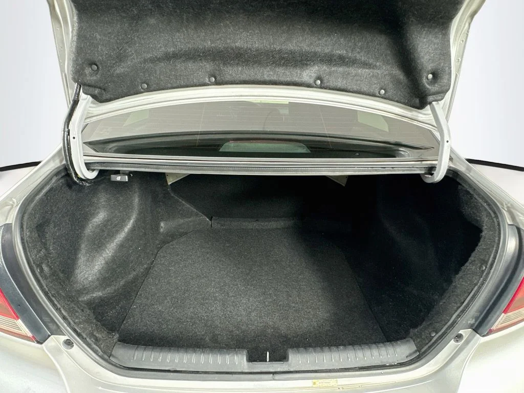 Used 2013 Silver Honda LX image 28