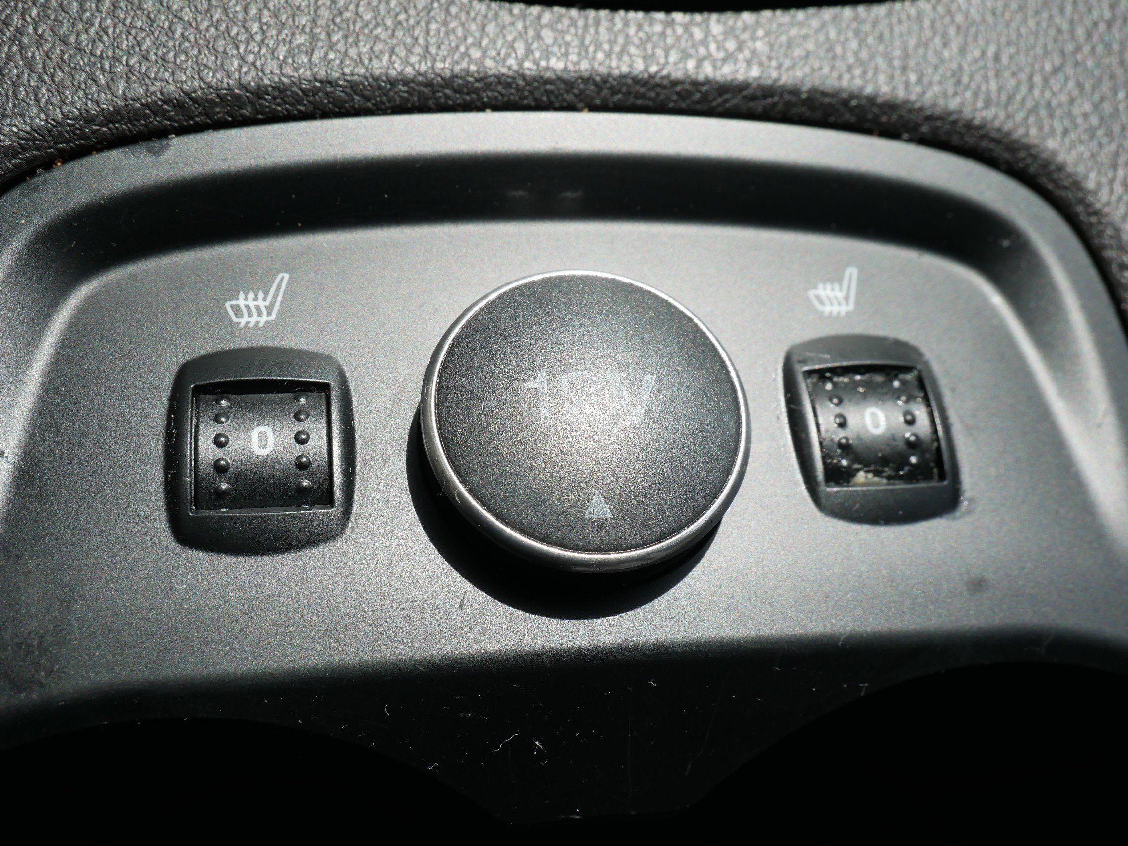 Used 2013 Gray Ford SE image 24