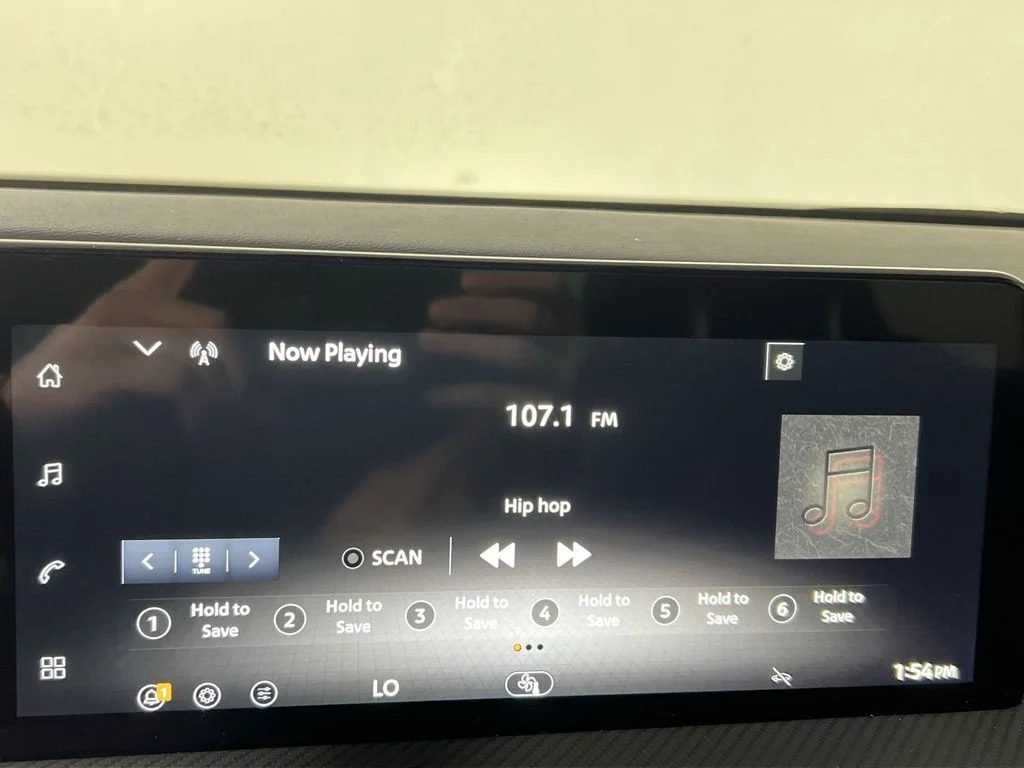 2026 Nissan KICKS SR - Photo 12