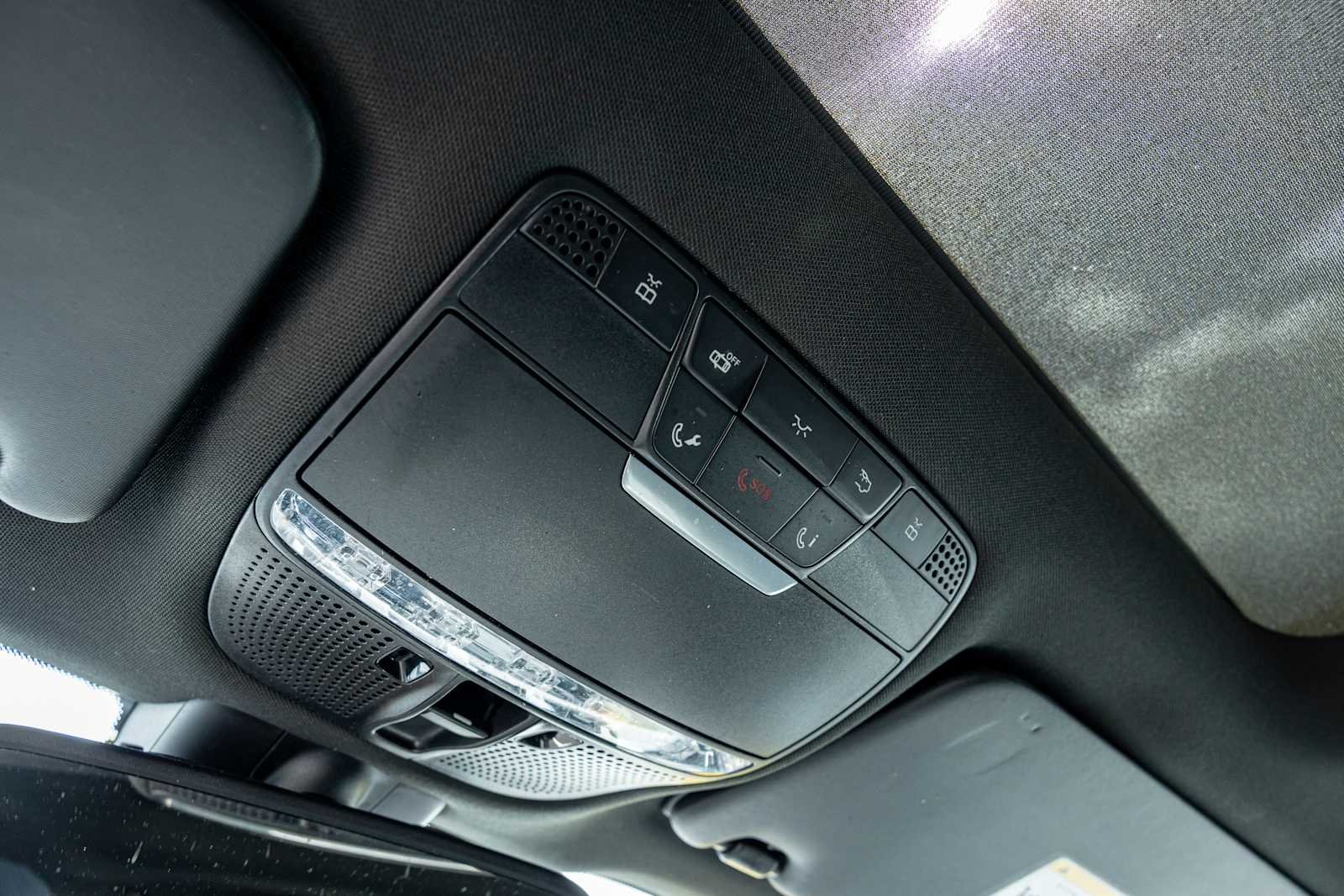 Used 2018 Black Mercedes-Benz GLC 300 image 25