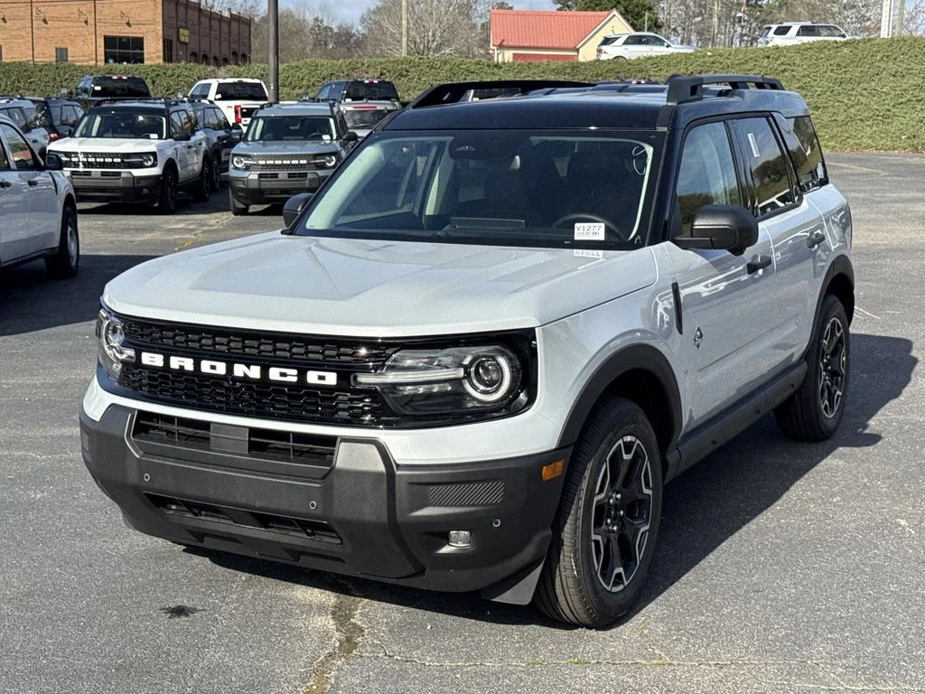 New 2026 White Ford Outer Banks image 3