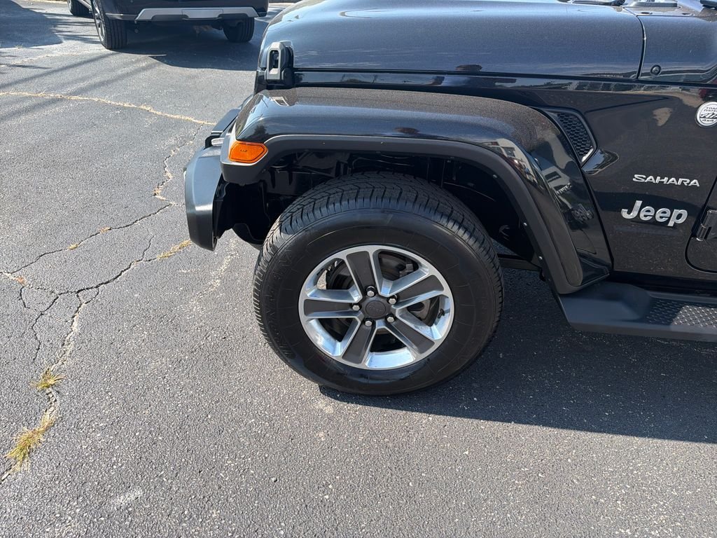Used 2023 Black Jeep Sahara image 10