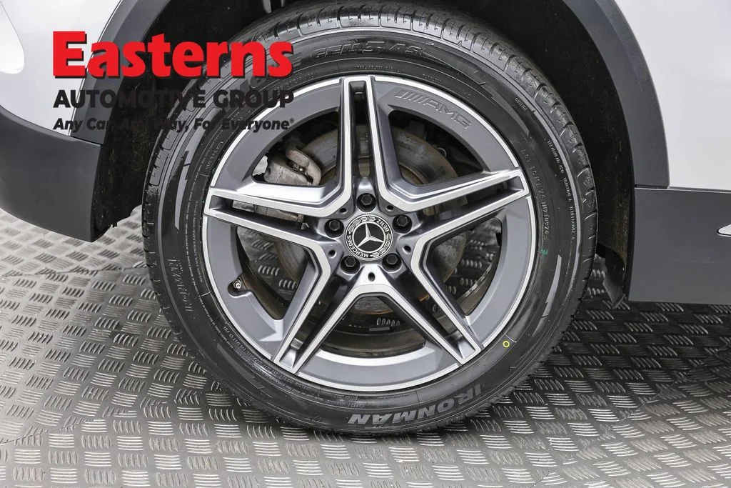 Used 2022 Silver Mercedes-Benz GLA 250 image 30