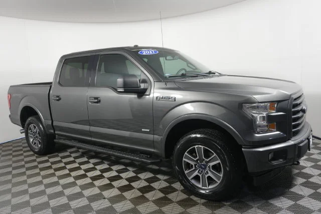 Used 2017 Magnetic Metallic Ford XLT image 1