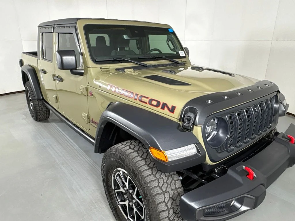 Used 2025 Green Jeep Rubicon image 15