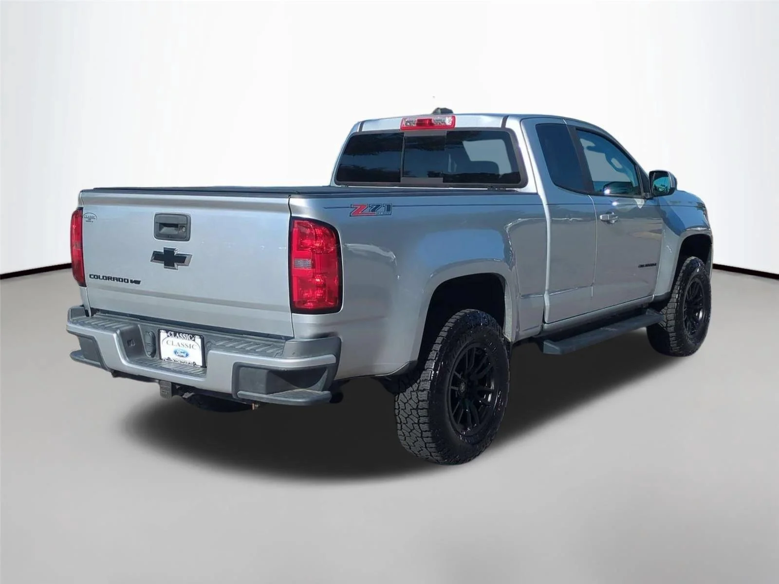 Used 2017 Summit White Chevrolet 4WD Z71 image 5