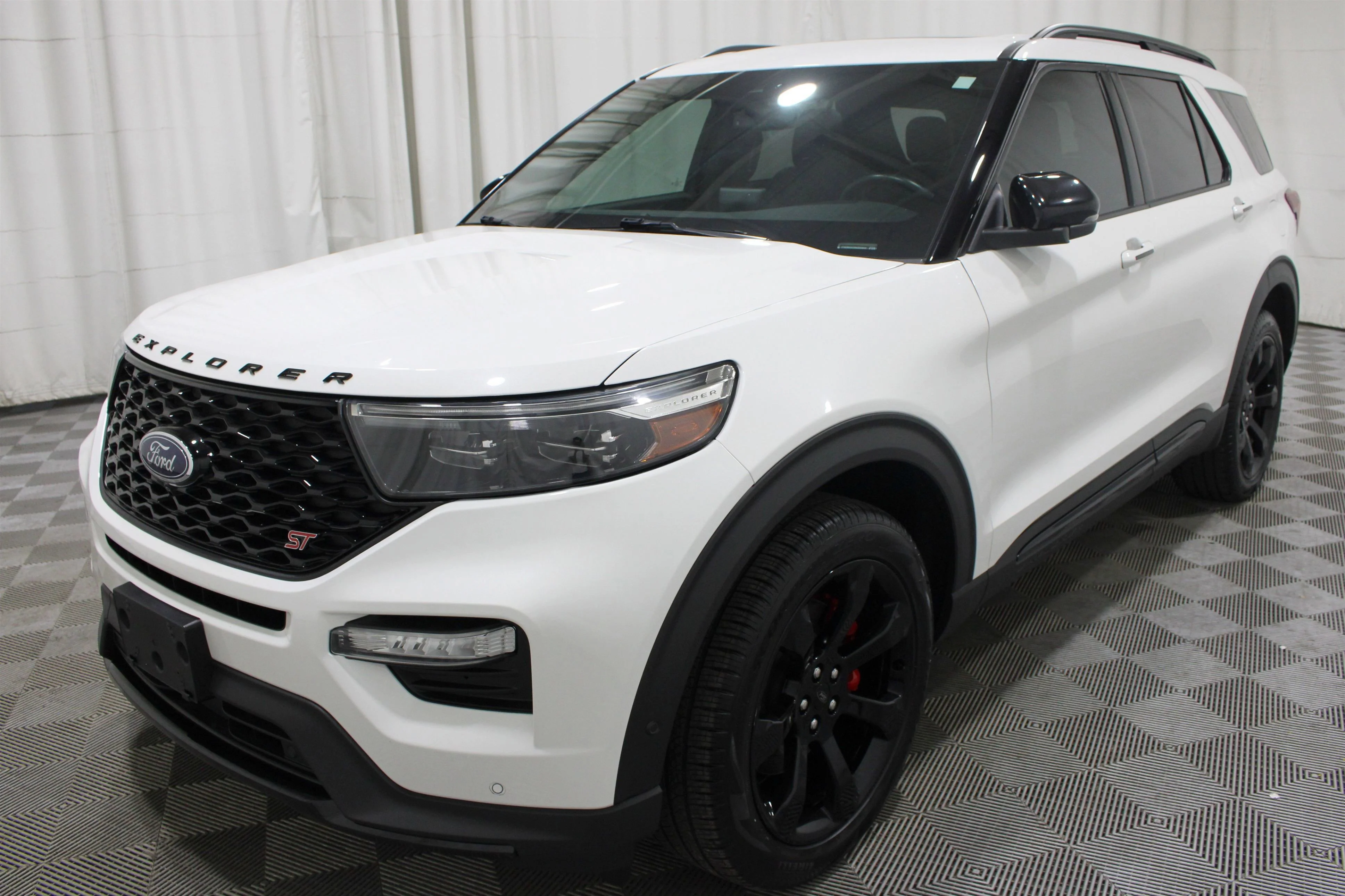 2022 Ford Explorer ST - Photo 36