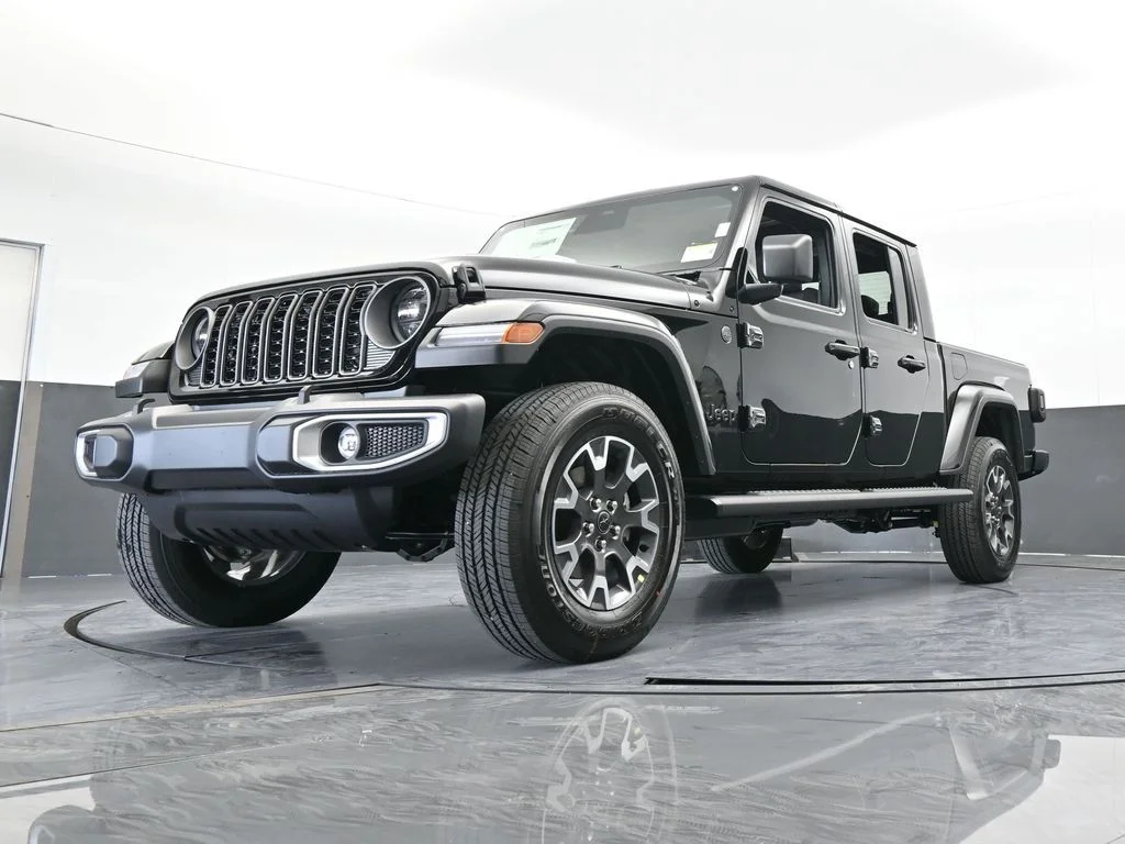 New 2026 Black Clear-Coat Exterior Paint Jeep Sahara image 50