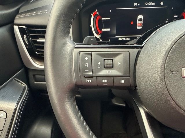 Used 2024 Black Nissan Platinum image 33