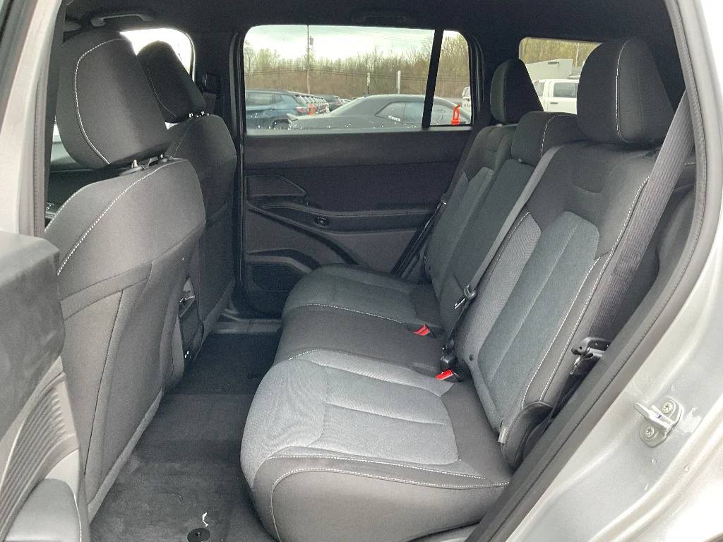 New 2026  Jeep Laredo 4x4 image 9
