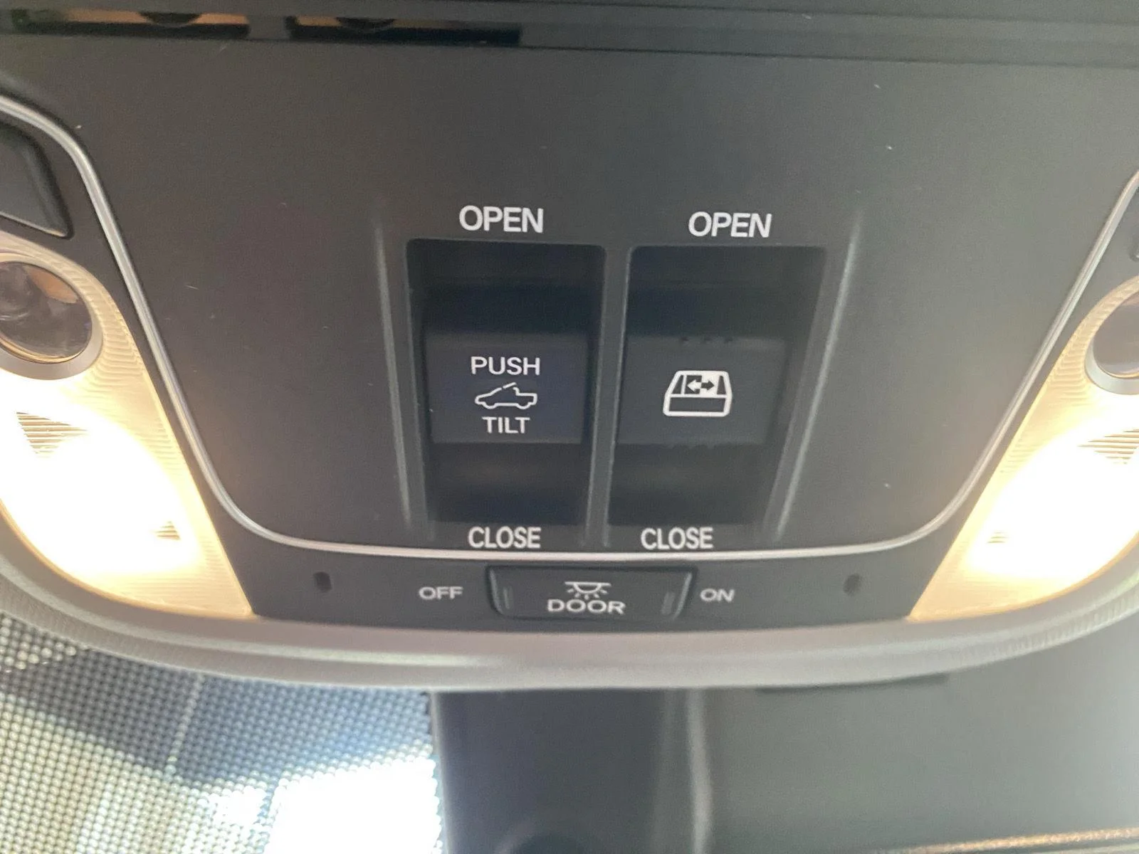 Used 2023 Modern Steel Metallic Honda RTL-E image 19