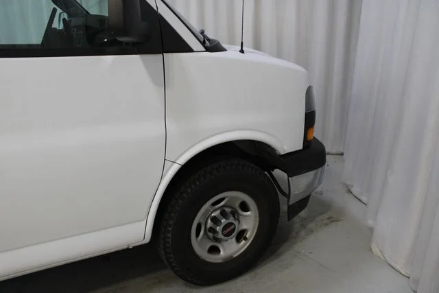 Used 2018 White GMC Work Van image 37