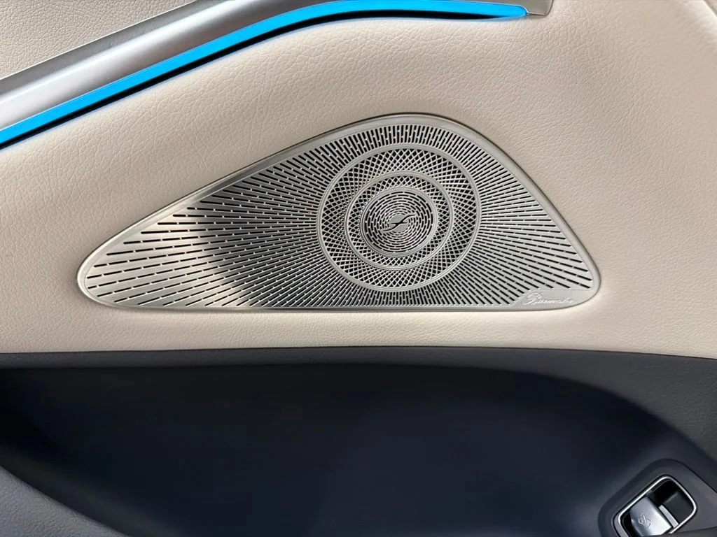New 2027 White Mercedes-Benz S 500 image 20