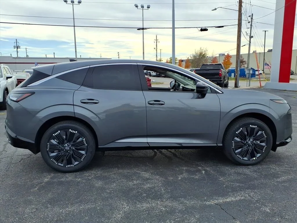 2026 Nissan Murano Platinum - Photo 2