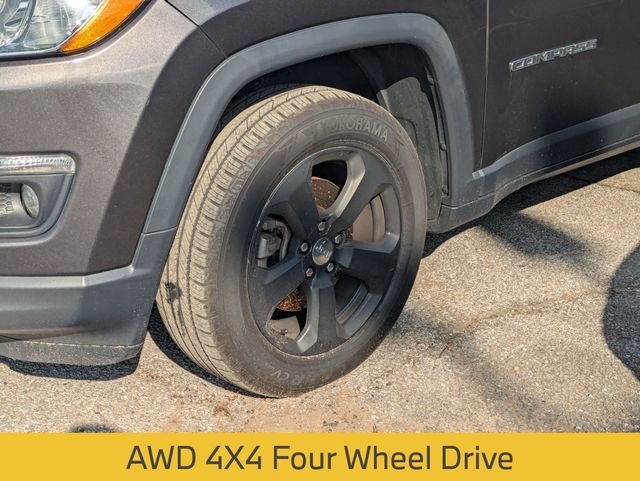 Used 2018 Gray Jeep Latitude image 5