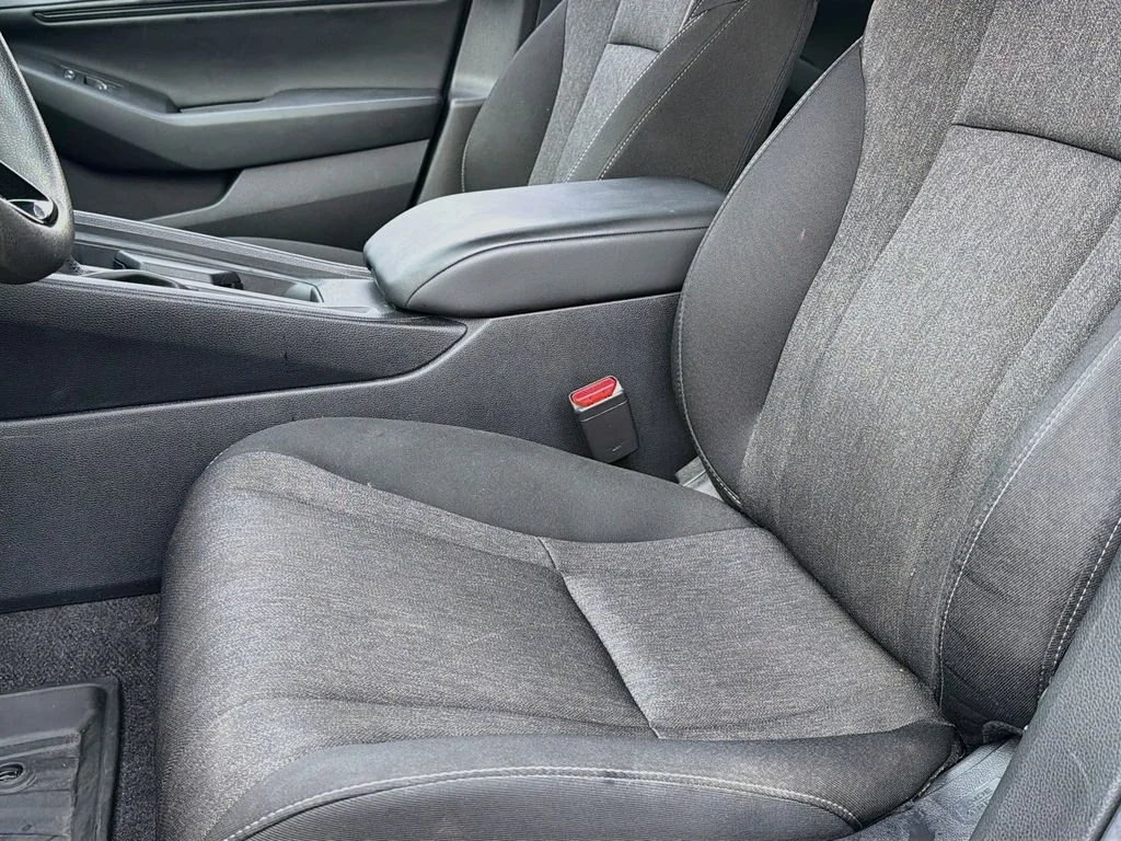 Used 2023  Honda EX image 27