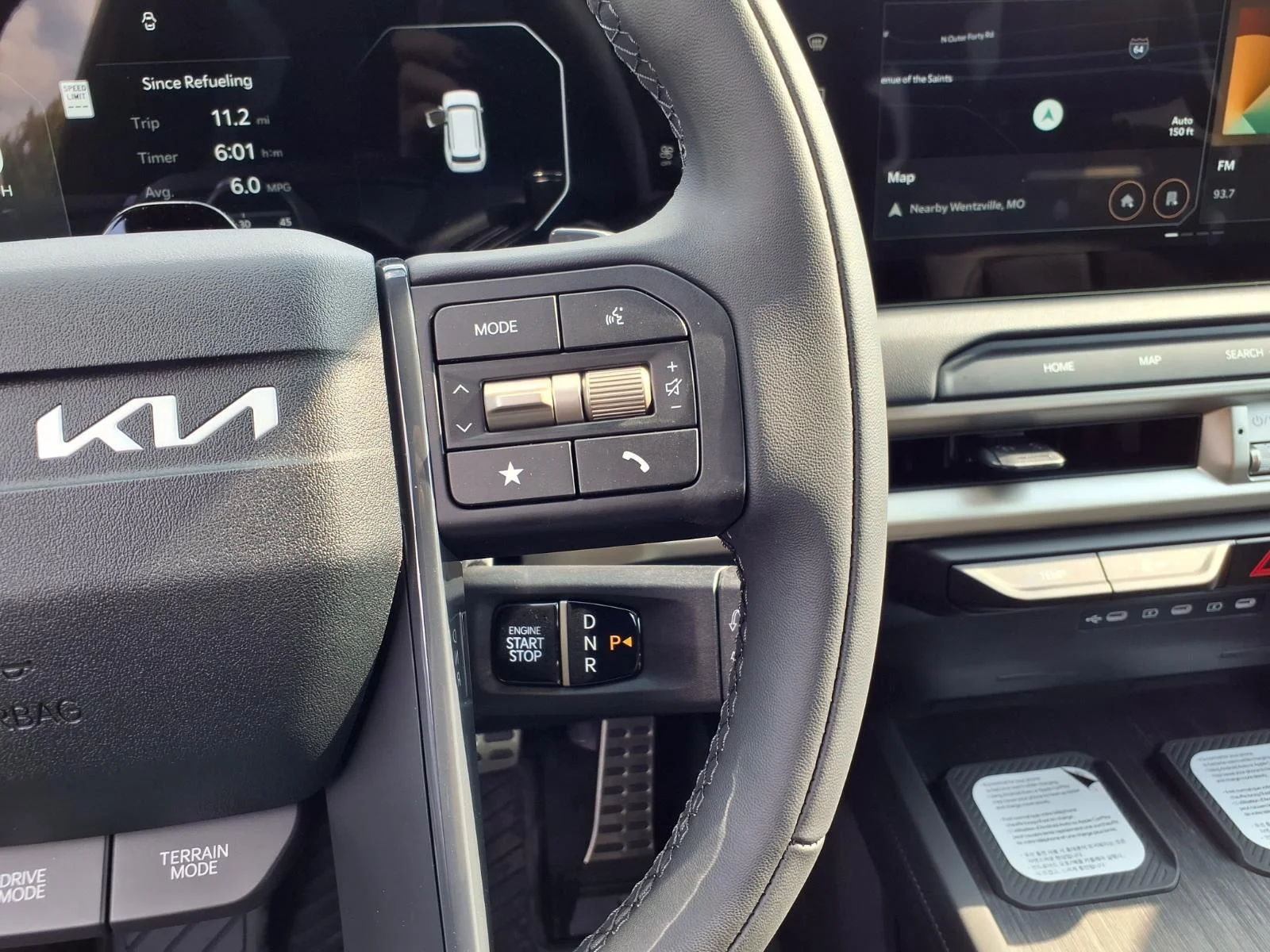 New 2027 Ivory Silver Kia SX-PRESTIGE image 8