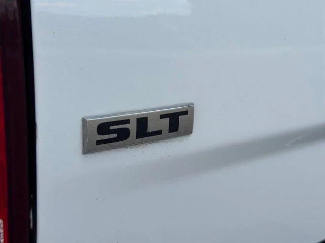 Used 2019 White Ram SLT image 21