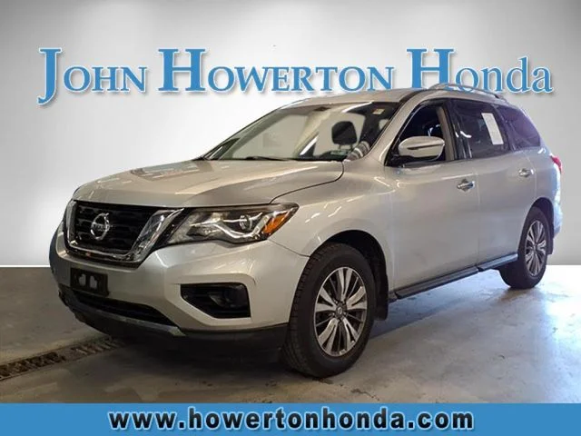 Used 2019 Silver Nissan S image 1